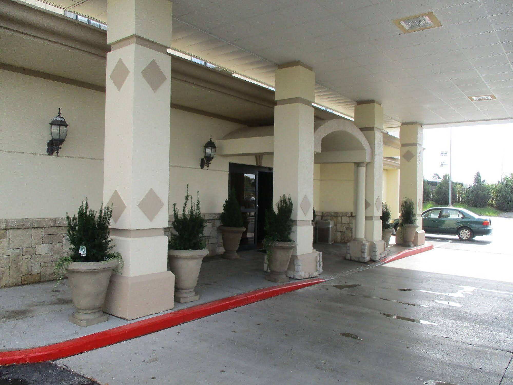 Best Host Inn Plaza كانزاس سيتي المظهر الخارجي الصورة